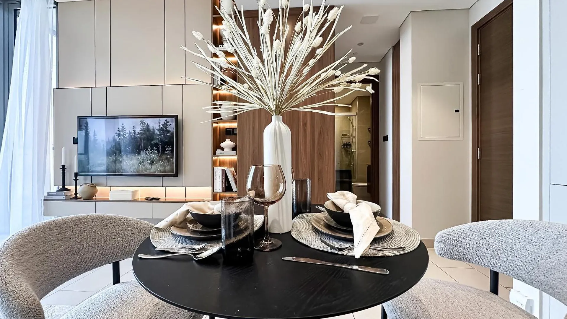 Trophy-Live In Style Artistic Flair Unit Apartment Dubai